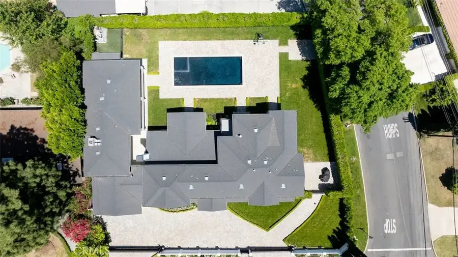 20701 Dumont Street, Woodland Hills, CA 91364 - Image #3