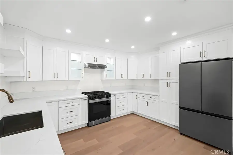 9076 Lev Avenue, Arleta, CA 91331 - Image #3