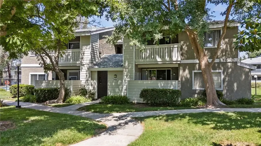 27620 Susan Beth Way #A, Saugus, CA 91350 - Image #2