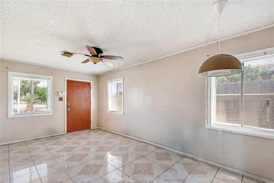 1802 W 153rd Street East, Compton, CA 90220 - Image #3