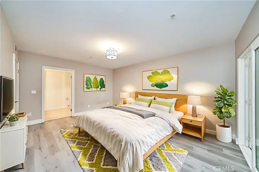 1036 S Serrano Avenue #205, Los Angeles, CA 90006 - Image #2