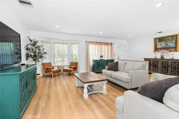 6608 Saint Clair Avenue, North Hollywood, CA 91606