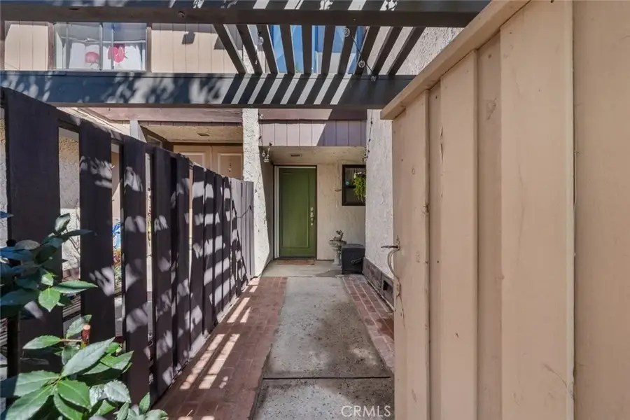 24843 Apple Street #B, Newhall, CA 91321 - Image #3