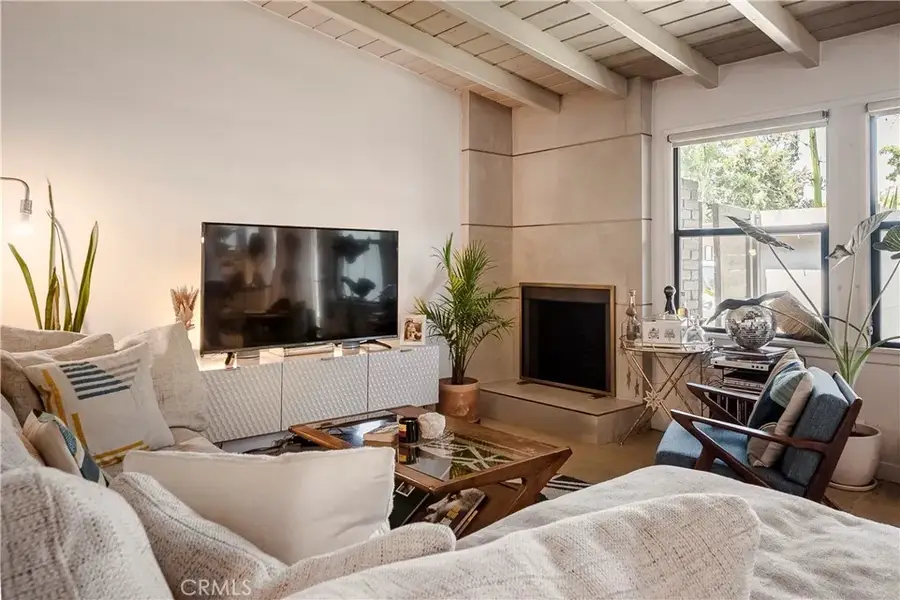 324 Chestnut Avenue, Los Angeles, CA 90042 - Image #3