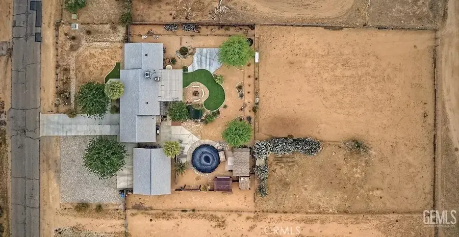 22704 Sitting Bull Road, Apple Valley, CA 92308 - Image #2