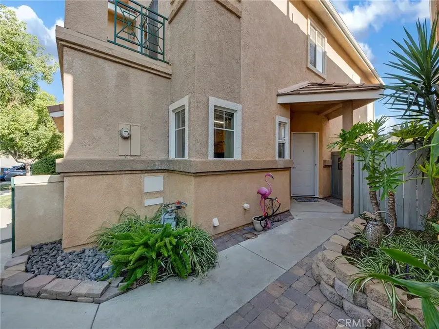 27626 Iris Place, Castaic, CA 91384 - Image #2