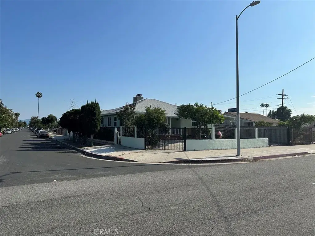 10842 Saticoy Street, Sun Valley, CA 91352 - Image #1
