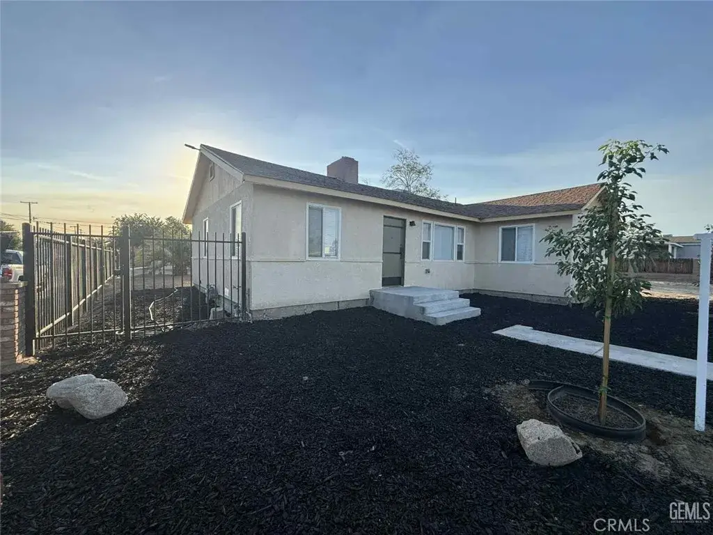 214 Madison Street, Bakersfield, CA 93307 - #1
