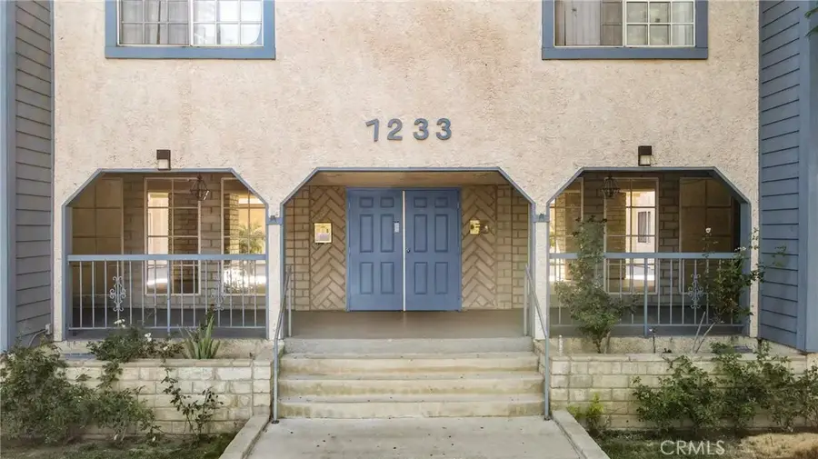 7233 Loma Verde Avenue, Canoga Park, CA 91303 - Image #2