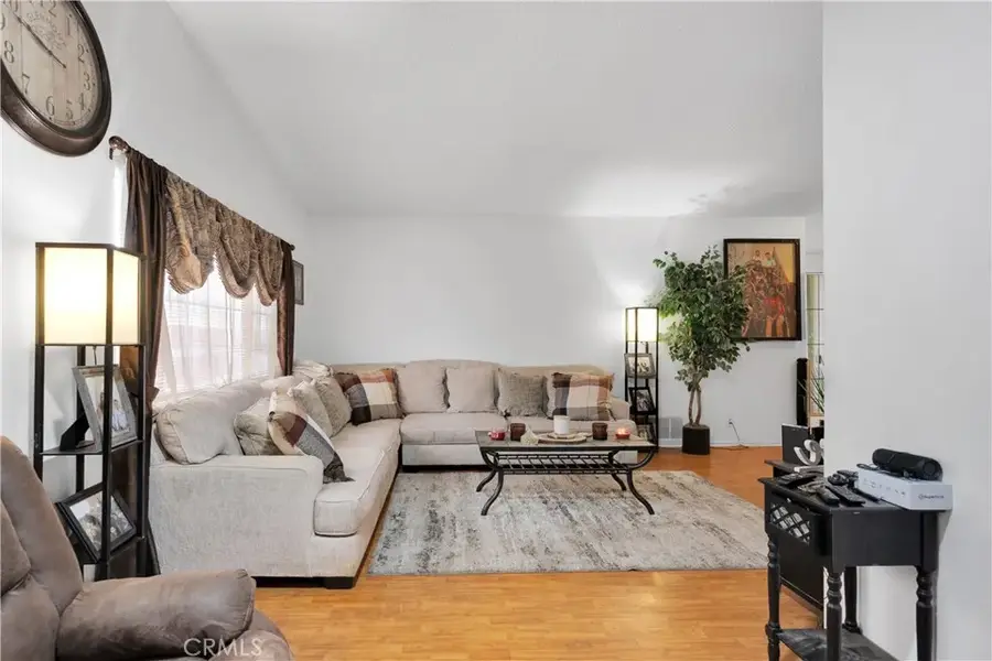 44019 Glenraven Road, Lancaster, CA 93535 - Image #3