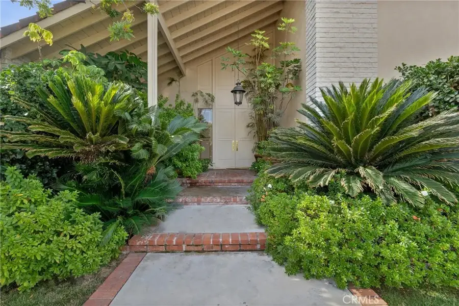 17162 Superior Street, Northridge, CA 91325 - Image #2