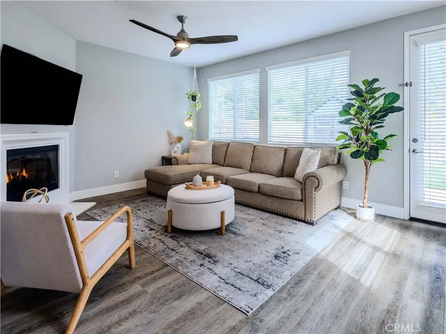 19451 Opal Lane, Saugus, CA 91350 - Image #3