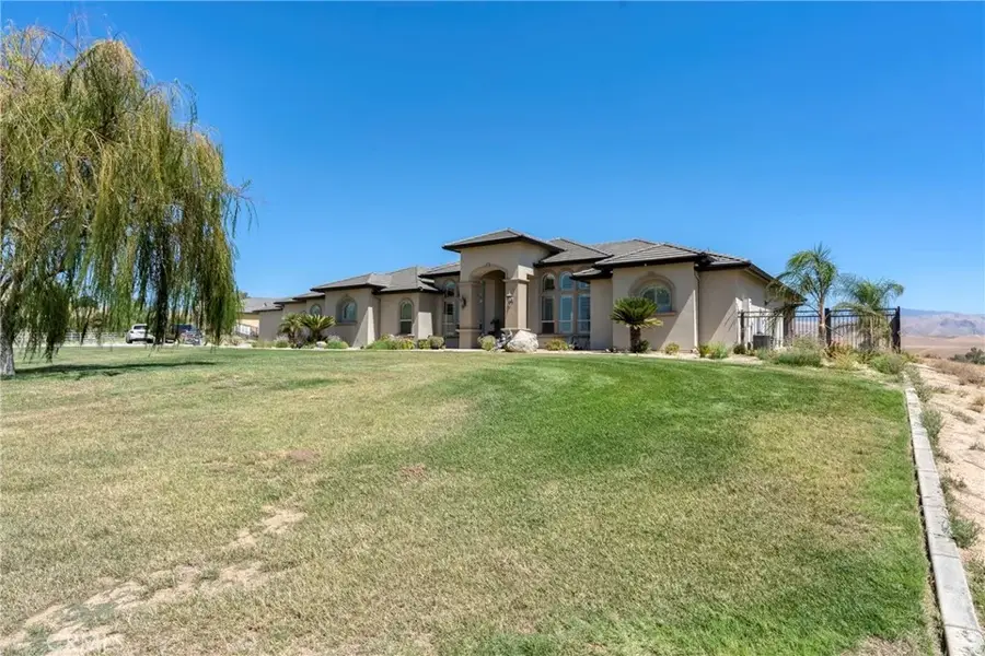 11035 Rio Mesa Drive, Bakersfield, CA 93308 - Image #2