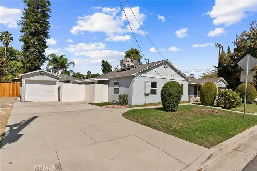 19709 Strathern Street, Winnetka, CA 91306 - Image #2