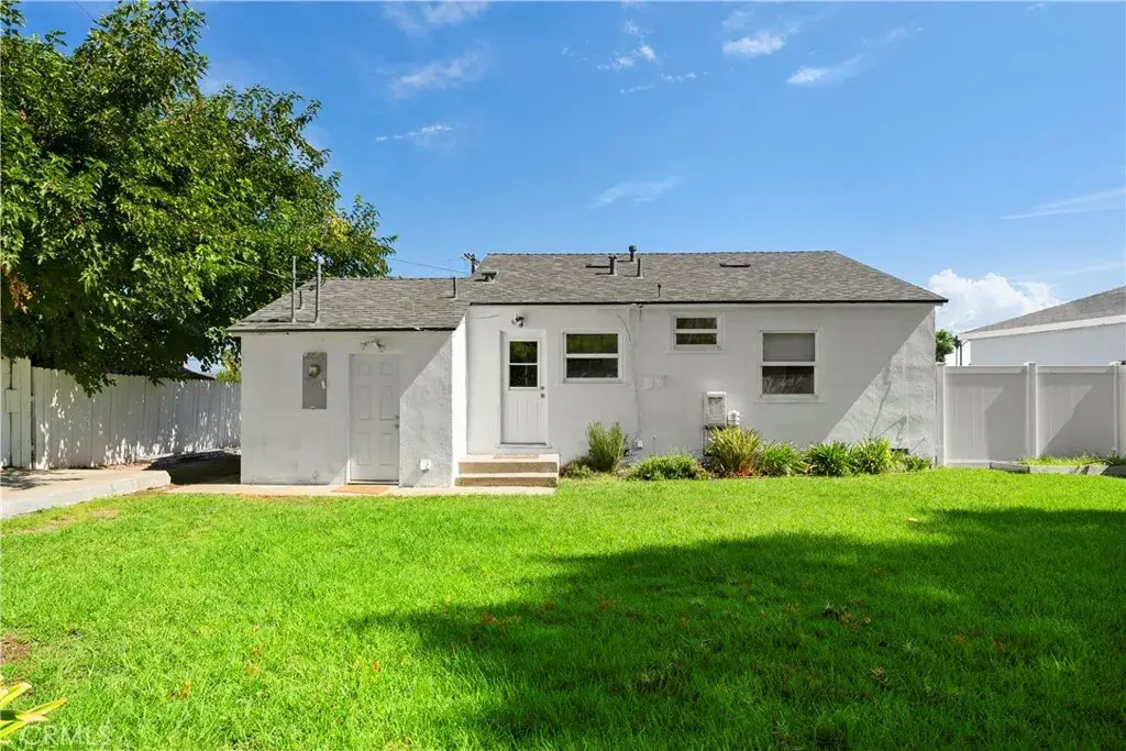 17832 Rhoda, Encino, CA 91316 - Image #1