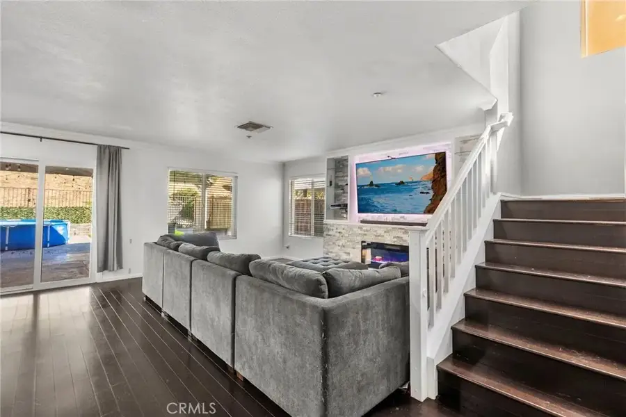 13204 Alta Vista Way, Sylmar, CA 91342 - Image #3