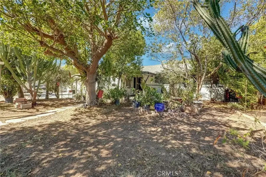 643 Harding, San Fernando, CA 91340 - Image #3