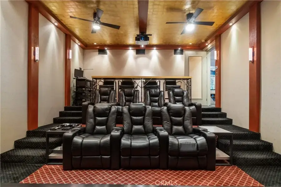 25711 Shady Oak Ln, Valencia, CA 91381 - Image #2