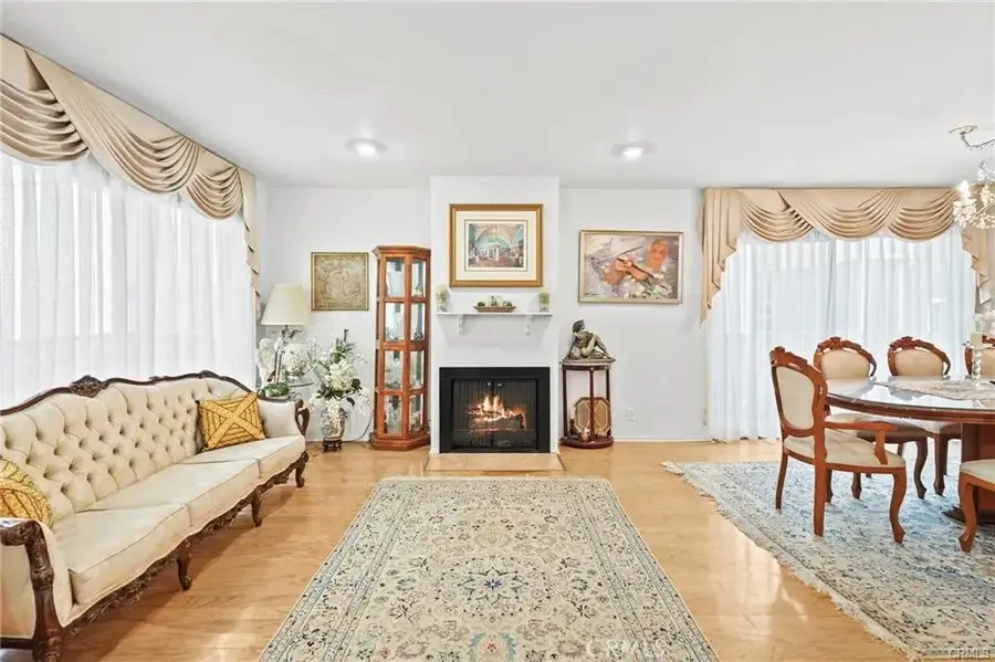 11952 Darlington Avenue #6, Los Angeles, CA 90049 - Image #3