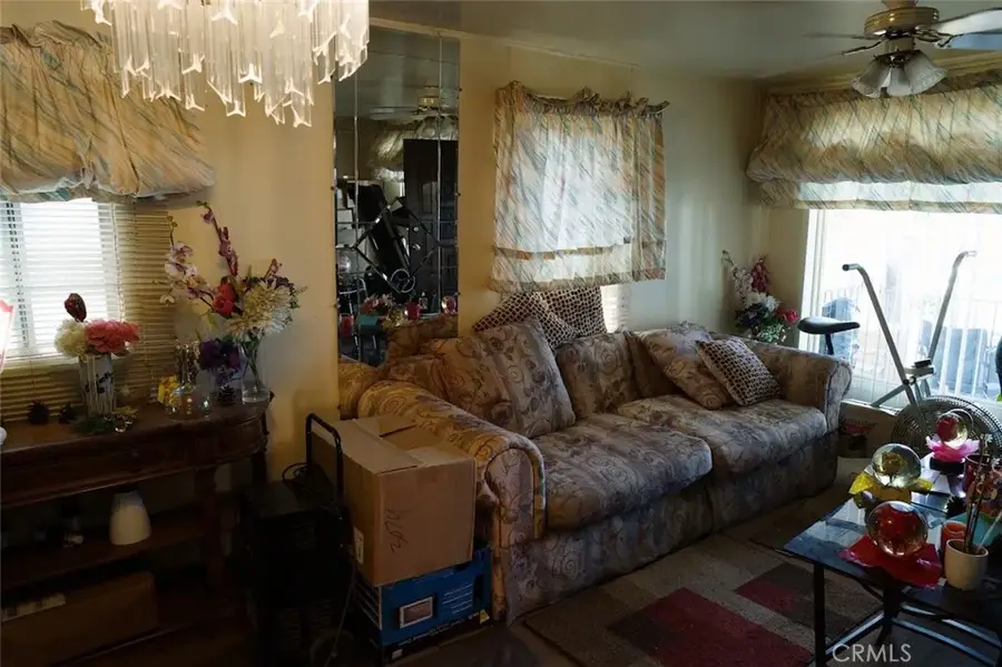 226 E 105th Street, Los Angeles, CA 90003 - #2