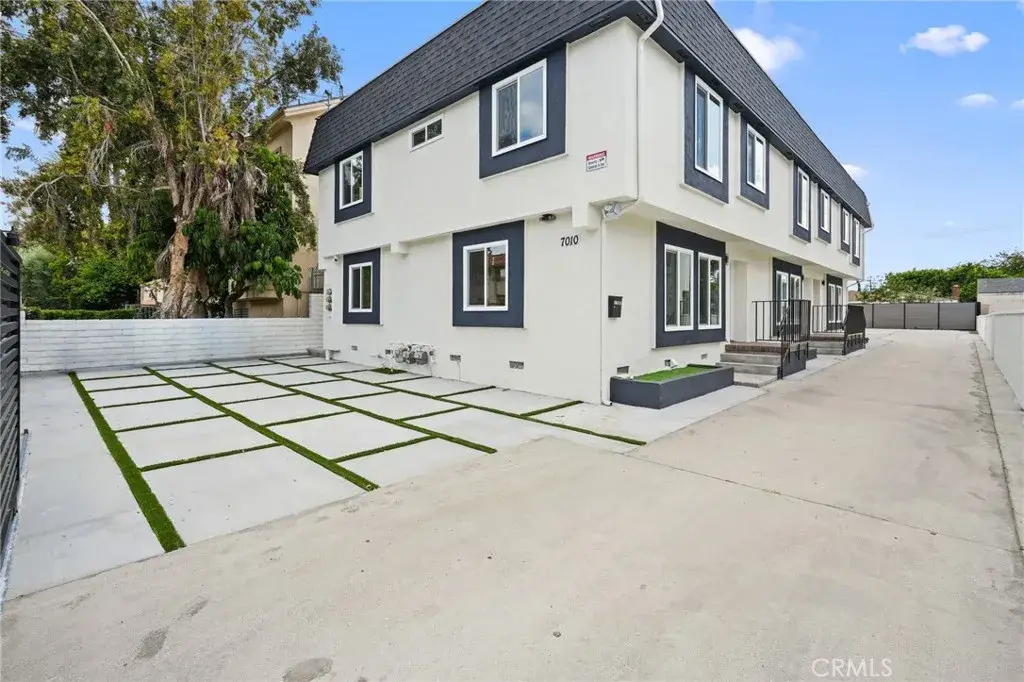 7010 Lennox Avenue, Van Nuys, CA 91405 - Image #1