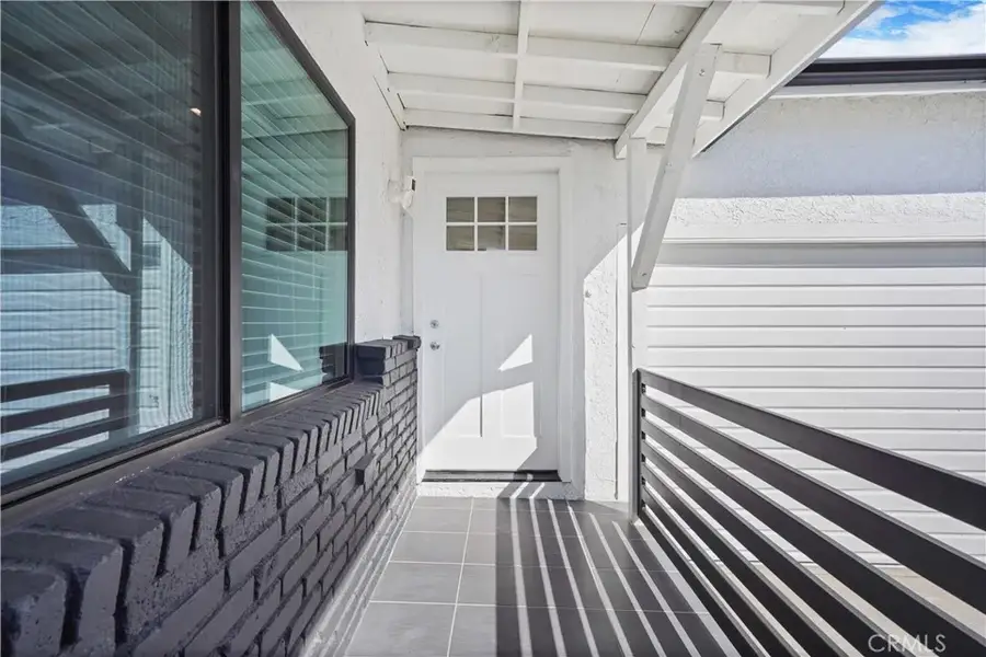 11031 Lull, Sun Valley, CA 91352 - Image #2