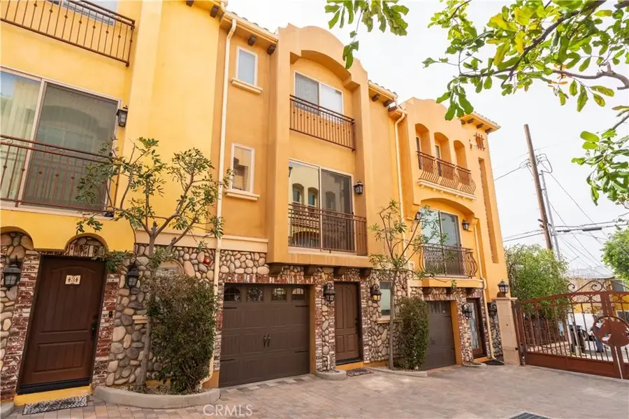 10148 Fernglen Avenue #2, Tujunga, CA 91042 - Image #3