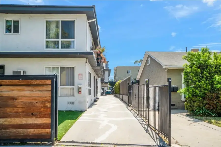 1026 N Hudson, Hollywood, CA 90038 - Image #2