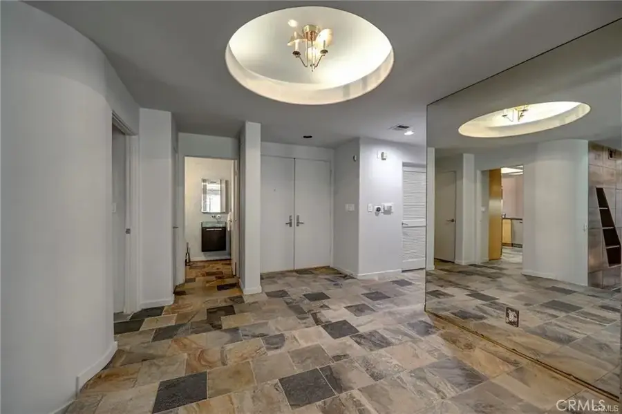 12841 Bloomfield #103, Studio City, CA 91604 - Image #3