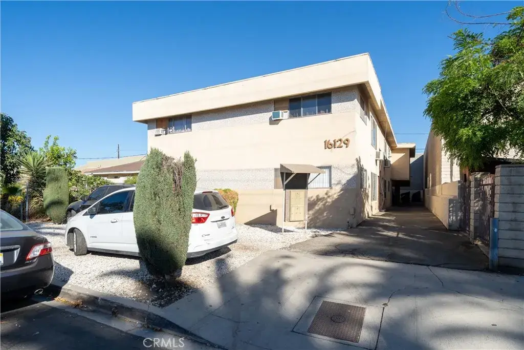 16129 Cantlay Street, Van Nuys, CA 91406 - Image #1