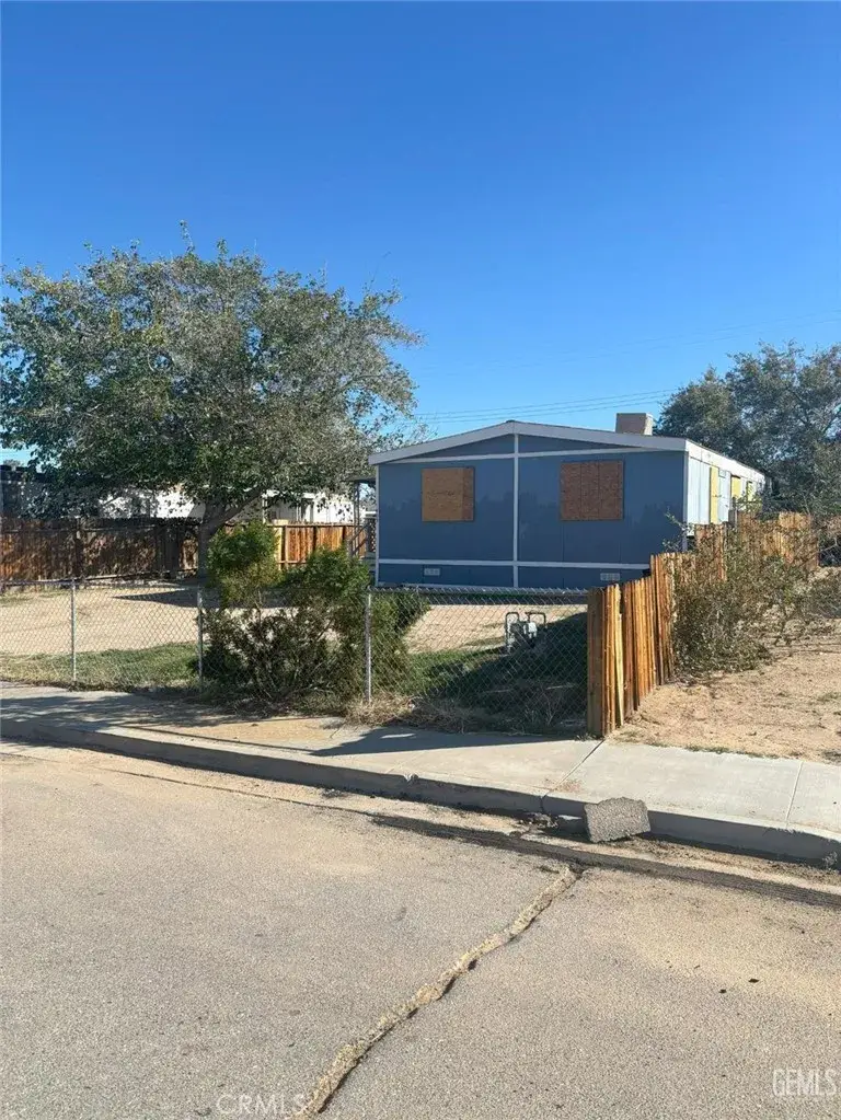 1405 W Saint George Avenue, Ridgecrest, CA 93555 - Image #2