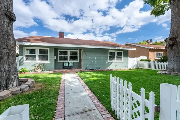 25032 Walnut Street, Newhall, CA 91321