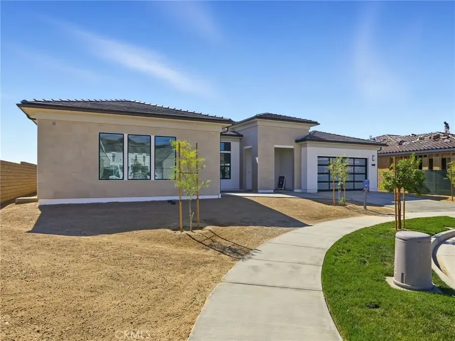 24150 W Corte Zafiro, Valencia, CA 91354 - Image #2