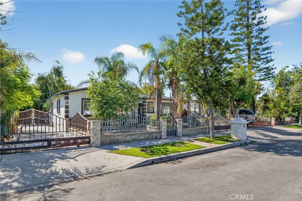 10853 Ilex Avenue, Pacoima, CA 91331 - Image #1