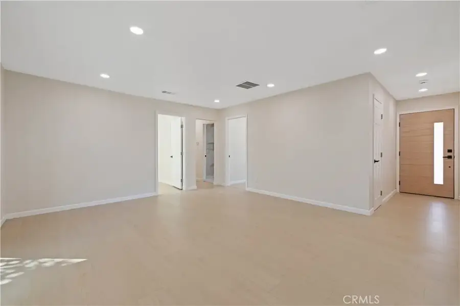 438 E Avenue R5, Palmdale, CA 93550 - Image #2