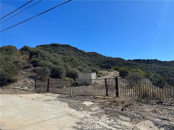 25858 Mulholland, Calabasas, CA 91302