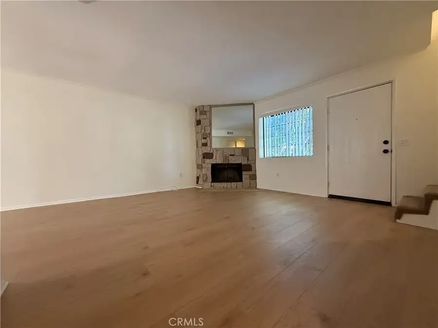 21930 Valerio Street #15, Canoga Park, CA 91303 - Image #3