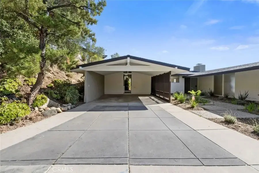 5260 Gould Avenue, La Canada Flintridge, CA 91011 - Image #2