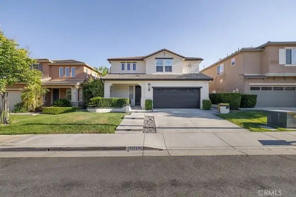 19924 Via Joyce Drive, Saugus, CA 91350