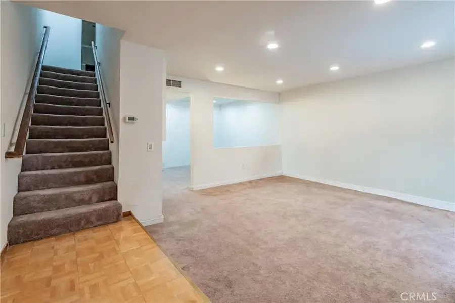 22038 Vanowen Street #113, Woodland Hills, CA 91303 - Image #3