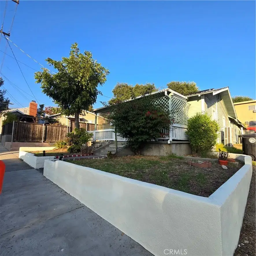 3928 La Crescenta Avenue, Montrose, CA 91020 - Image #2