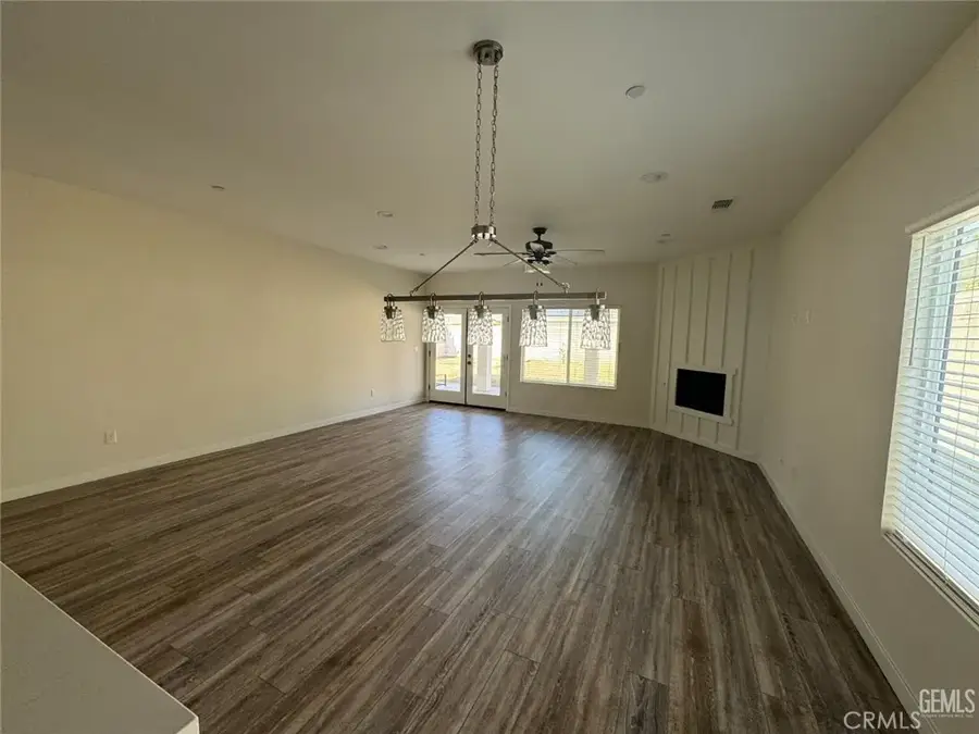 308 Acacia, Bakersfield, CA 93305 - Image #2