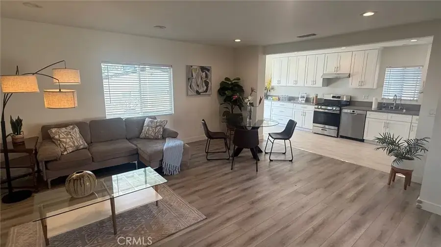 11319 Glenoaks, Pacoima, CA 91331 - Image #2