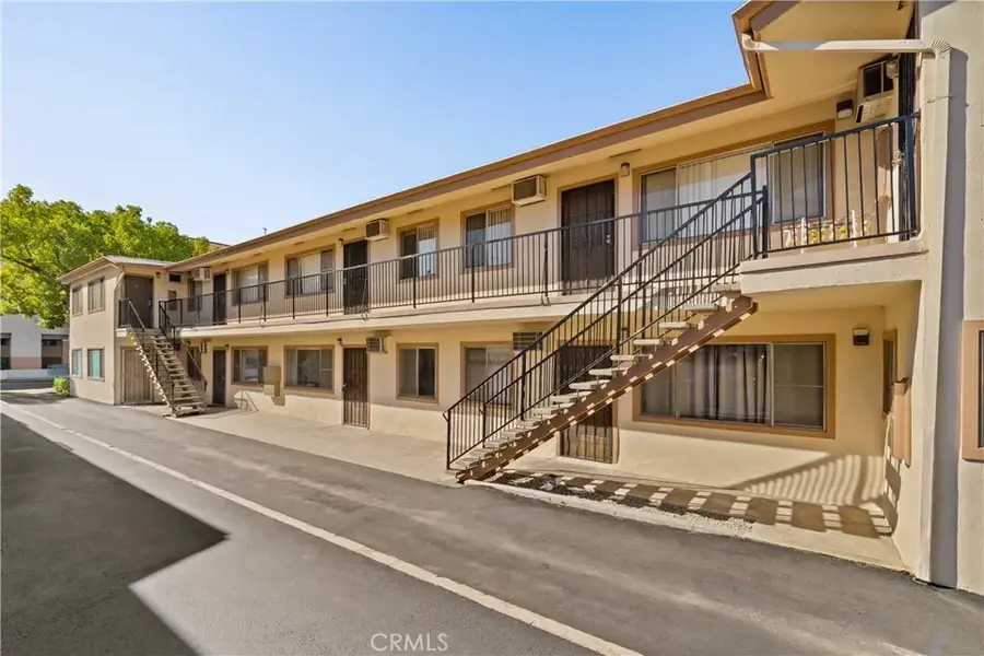 437 W Glenoaks Boulevard, Glendale, CA 91202 - Image #2