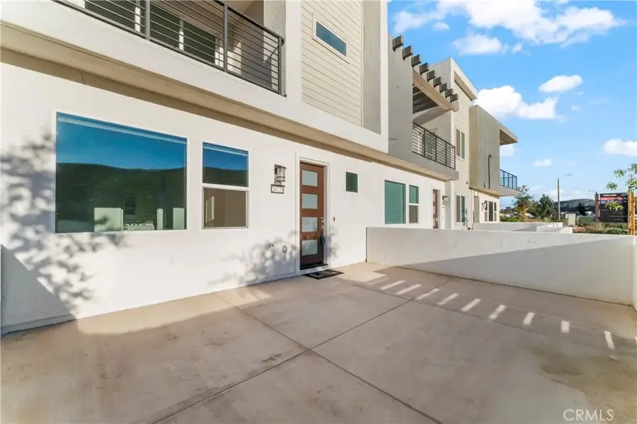 26729 Laurel Mountain Loop, Valencia, CA 91381 - Image #2