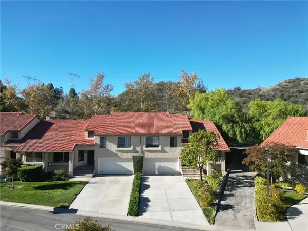 20055 Avenue Of The Oaks #220, Newhall, CA 91321