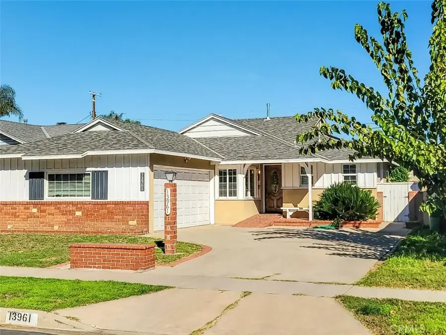 13961 Cantlay Street, Van Nuys, CA 91405 - Image #2