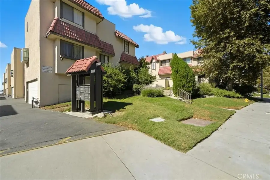 27617 Nugget, Canyon Country, CA 91387 - Image #2