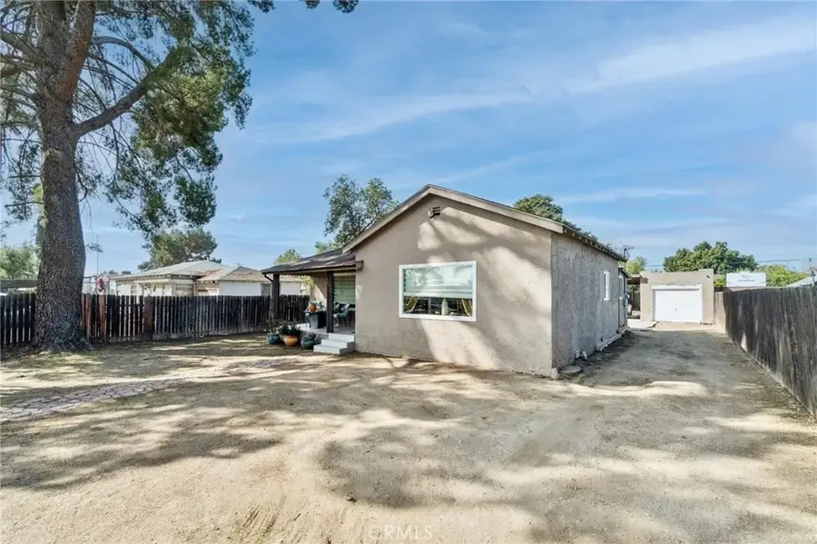 10959 Memory Park Avenue, Mission Hills, CA 91345 - Image #3