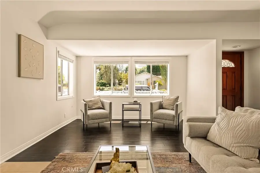 15231 Camarillo Street, Sherman Oaks, CA 91403 - Image #3